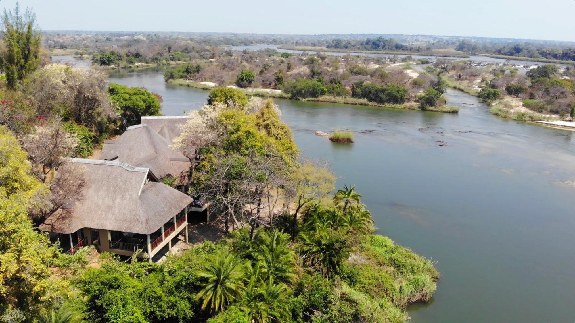 Divava Okavango Resort & Spa Bagani Экстерьер фото